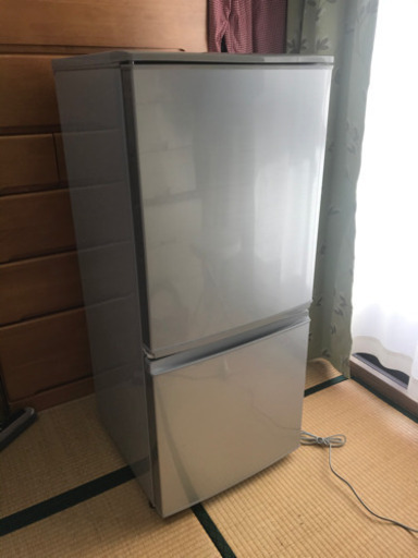 シャープ小型冷蔵庫(美品)