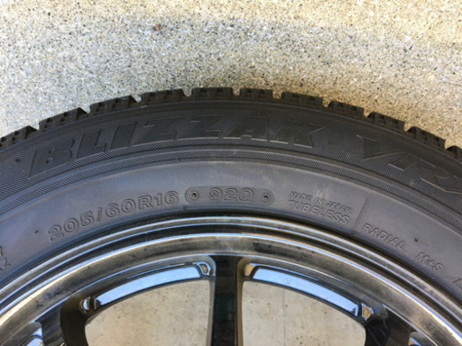 スタッドレスタイヤ ホイールセット　205/60R16 ホイール付