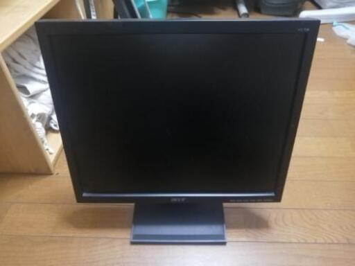 ディスプレイacer\u003cV173シリーズ\u003e17型スクエア液晶モニター(非光沢/17型/5ms/1280×1024/250cd/m2/入力端子:ミニD-Sub15ピン/スピーカー有) \n\n