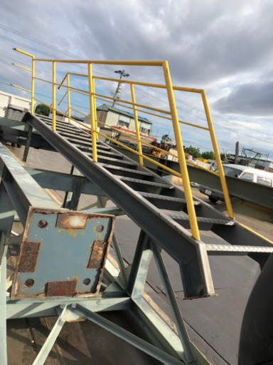 鉄階段　長さ約5m