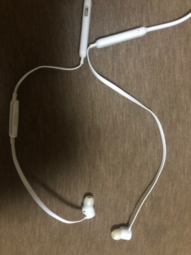 ブルトゥースイヤホン