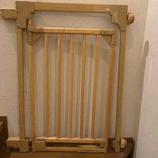 ペットゲート、ベビーゲート　2個セット　汚れ、部品不足ありの画像