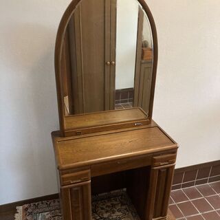 ドレッサー差し上げます