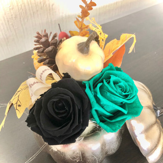 ラスト1席！大人のハロウィン🎃プリザーブドフラワーアレンジレッスンの画像