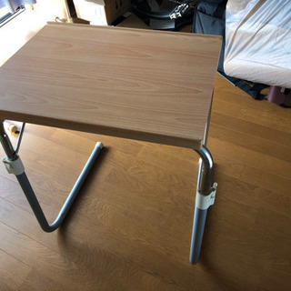 折り畳みテーブル