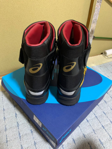 新品未使用アシックス安全靴２７cm☆