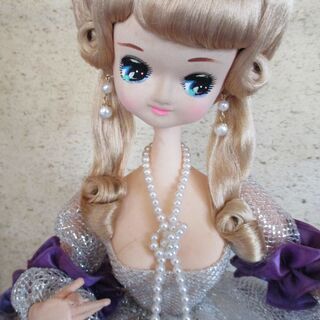 ガラスケース入り　フランス人形　受渡日9月21日以降　受渡場所（9月21日：玉名市、9月22日以降：熊本市東区）の画像