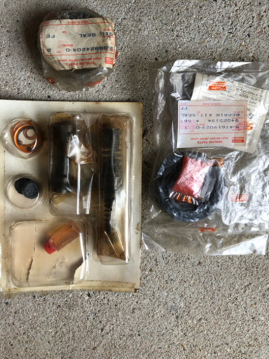 いすゞ　117クーペ 純正　部品　新品　未使用　入手困難　バラ売りOK　②