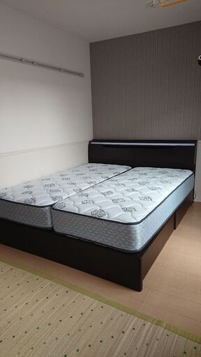 クイーンベッド マットレス付き【10月初旬まで】