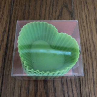 LeCruesetのシリコン製マフィンカップの画像