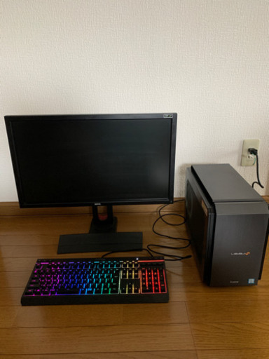 ゲーミングPC モニタ・キーボードセット