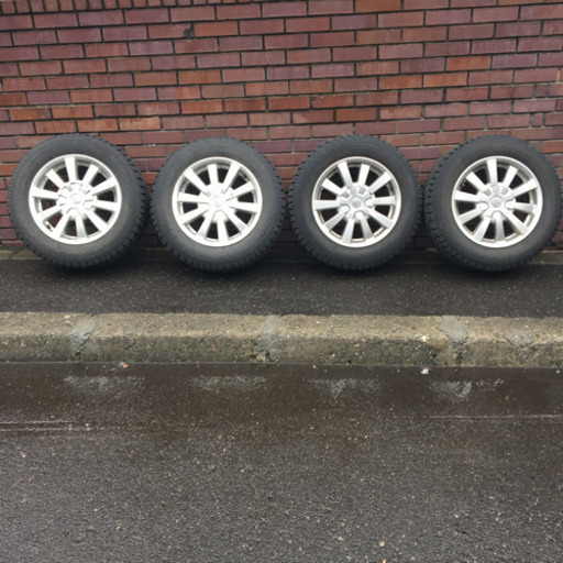 【取り引き中】アルファード　スパイクタイヤ　8分位