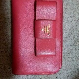 PRADA　ラウンドファスナー　サフィアーノ