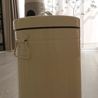 ゴミ箱、ペダルペールソフトクローズ 5L(アイボリー)の画像