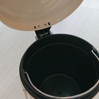 ゴミ箱、ペダルペールソフトクローズ 5L(アイボリー)の画像