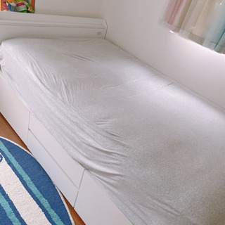 セミダブルベッドの画像