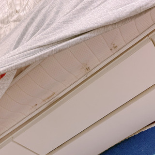 セミダブルベッドの画像