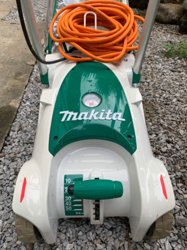 マキタ 芝刈り機 3年使用