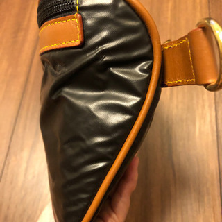 ハンティングワールド ボディバッグの画像