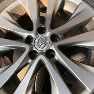 20アルファードタイヤホイールの画像
