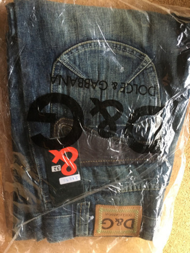 D&G ジーンズ　新品売ます！