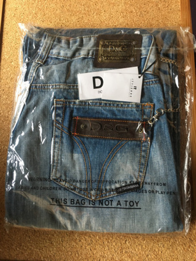 D&G ジーンズ　新品34インチ　売ます！