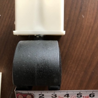 キャスター4個の画像