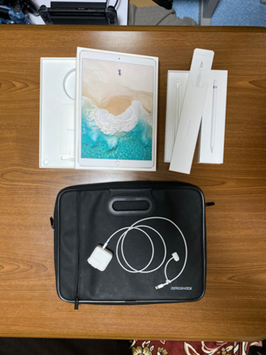 iPad Pro 10.5インチ Wi-Fi 64GB MQDX2J/Aゴールド