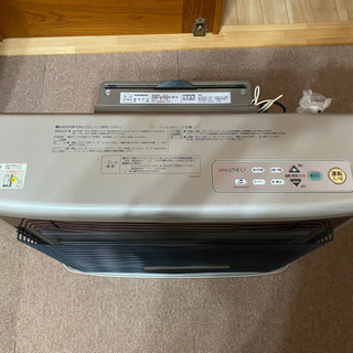 コロナ 石油ストーブ FF-SG6811K使用わずかの画像