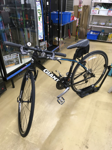 GIANT ジャイアント　9×3段変速ギア付　クロスバイク　700×28c
