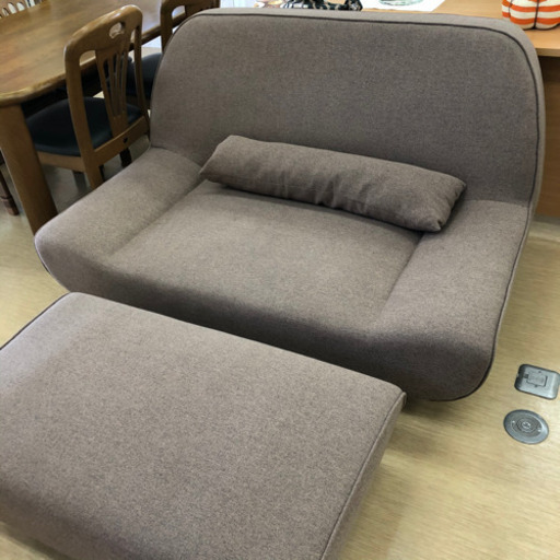 中古品☆ゆったり2人掛けソファ☆オットマン＆クッション付き♪幅140×奥行90×高さ80㎝
