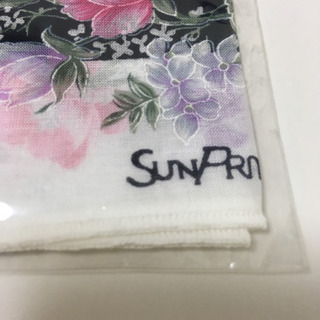 【新品】花柄ハンカチの画像