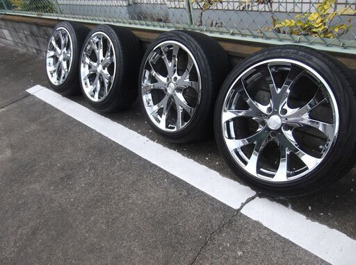 【売却済】19インチメッキアルミ 桜 COSMIC バドニック +45(２本）+38（２本） 225-40-19 4本