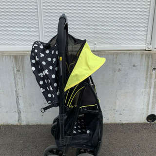 A型 ベビーカーの画像