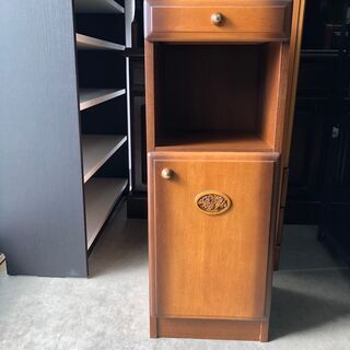 【　値下げ致しました　】木製キャビネット