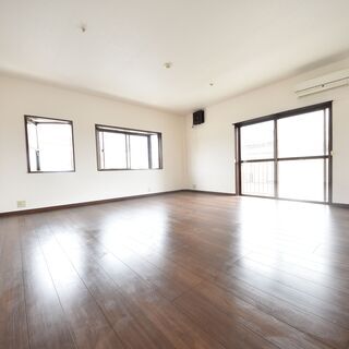 藍住町★【1F店舗＆2F住居】駐車場は8台可★お値打ち価格★借主様募集中★ - レンタルオフィス