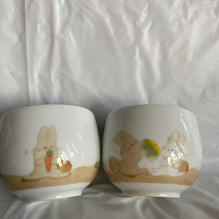 新品　うさぎさん　ペア湯呑み　大小セットの画像