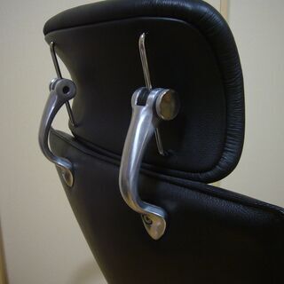 《美品》イトーキ・ワークチェアー（本革）