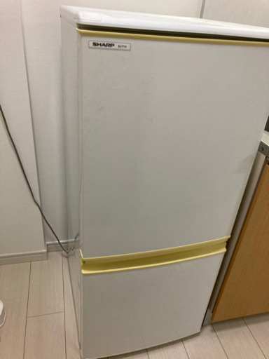 中古品 冷蔵庫 SHARP SJ-714W-W