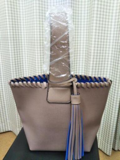 新品　タッセル付きバッグ