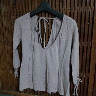 カーディガン・セーター？3枚セットの画像