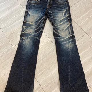 美品 TORNADOMART ダメージ加工 デニム ジーンズ Ｓ...