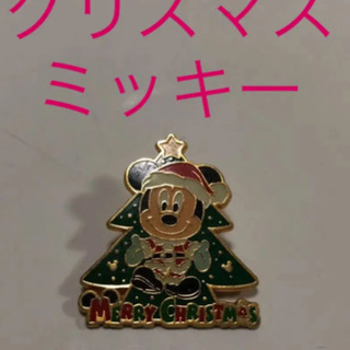 ミッキーマウスピンバッチ　クリスマスバージョン