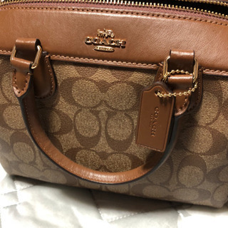 coach シグネチャー 2way ミニボストンの画像
