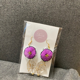 ハンドメイド　ピアス