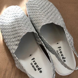 新品未使用　サンダル　380円☆