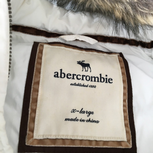 可愛い☆美品☆白☆ダウンベストAbercrombie&Fitch  袖なし！