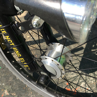 ★20インチ　男児自転車　LEDオートライト　6速シフトの画像