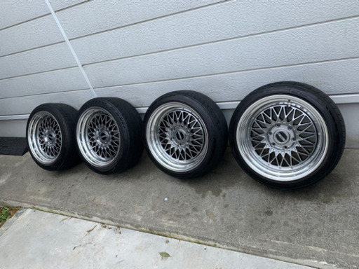 ハイエース  アルミタイヤセット