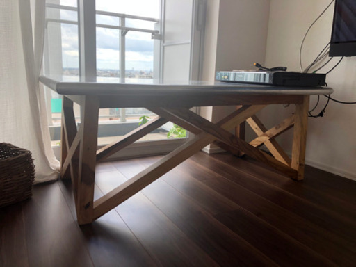 取りに来ていただける方。WTWで購入無垢のテーブル　美品